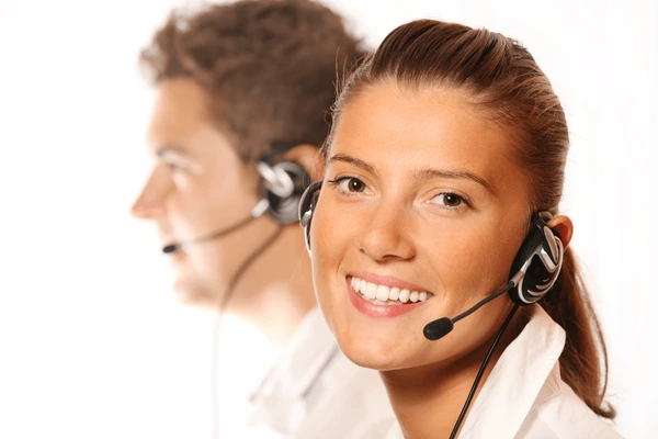 picture-team-young-call-center-600nw-62878243
